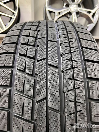 Yokohama Ice Guard IG60A 235/45 R17 94Q