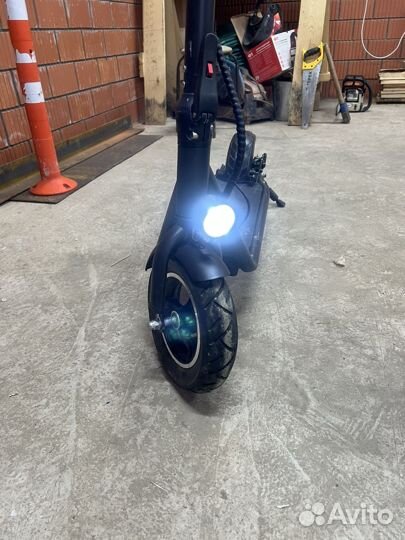 Электросамокат iconBIT Trident до 120 кг, black