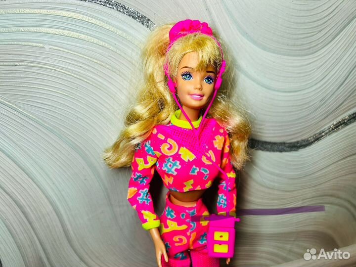 Кукла барби тренер