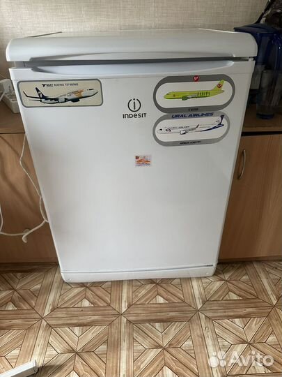 Холодильник бу indesit