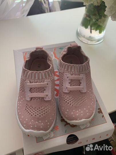 Кроссовки для девочки 21