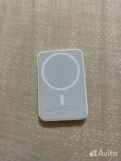 Повербанк Magnet Wireless Battery Pack