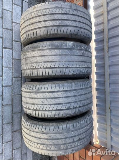 Bridgestone Alenza 001 275/45 R20 и 305/40 R20 112Y