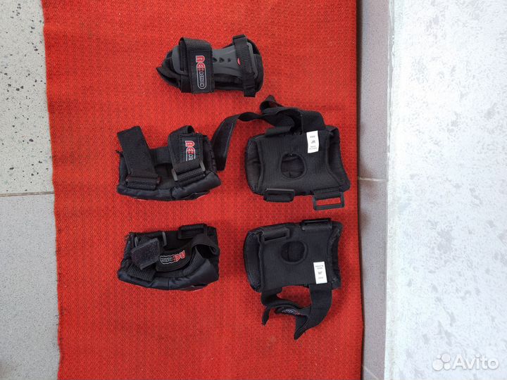 Защита наколенники