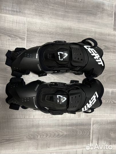 Наколенники брейсы Leatt Brace X-Frame Hybrid