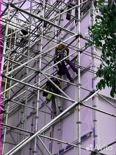 В аренду строительные леса для сцен Layher