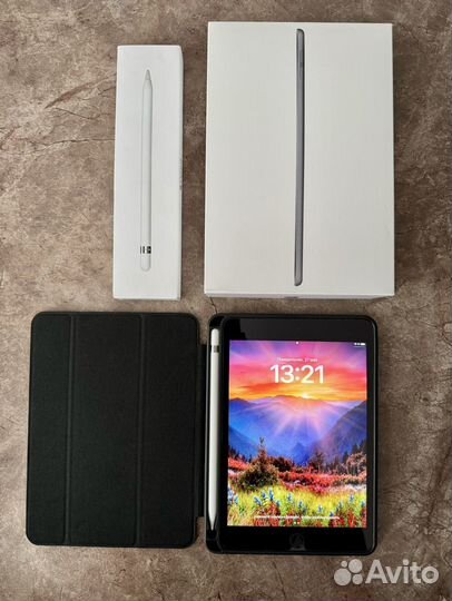 Планшет iPad mini 5 64gb