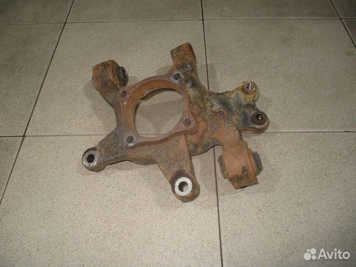 Кулак поворотный задний левый Chevrolet Captiva