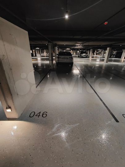 Машиноместо, 14 м²