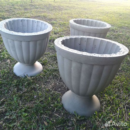 Бетонные вазоны для цветов