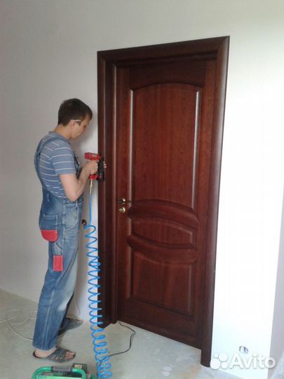 Установка межкомнатных дверей