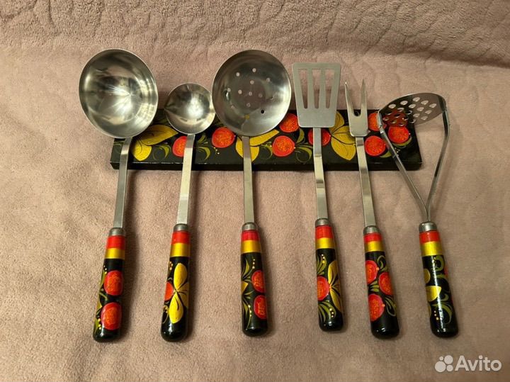 Набор посуды хохлома