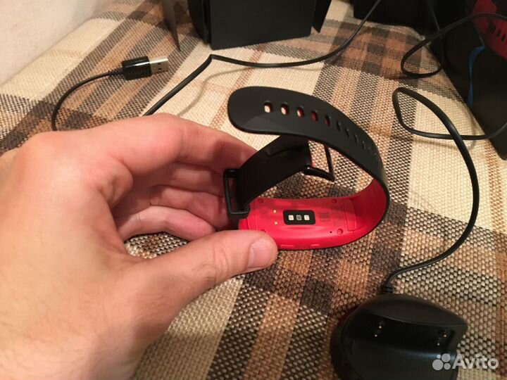 Фитнес-браслет Samsung Galaxy Fit2 Pro