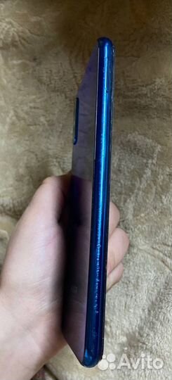 Телефон Honor 30i