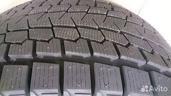 Yokohama Ice Guard G075 275/40 R22 107Q