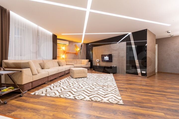 2-к. квартира, 110 м², 21/26 эт.