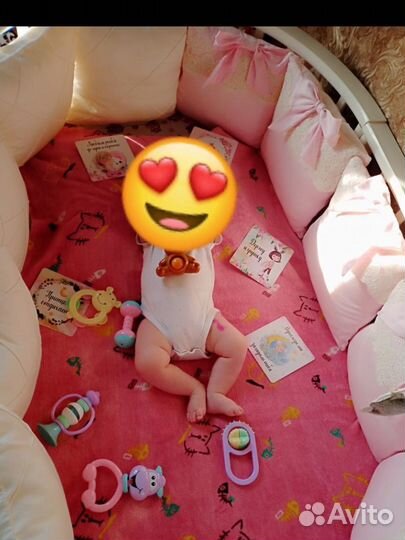 Бортики на краватку для девочки