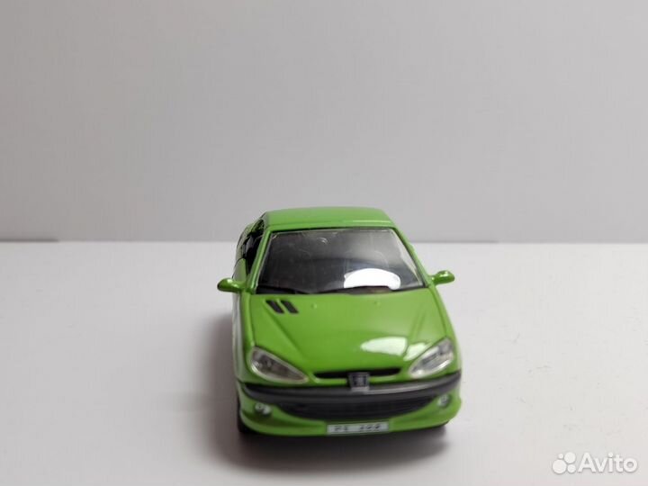 Peugeot 206 (cararama) 1/43 две модели