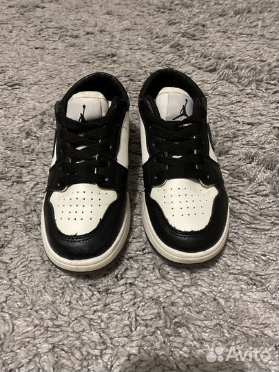 Кроссовки для девочек