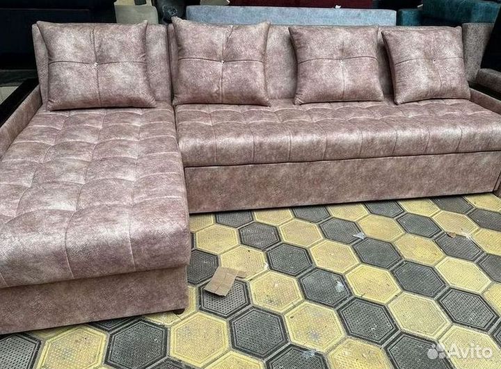 Диван угловой раскладной в наличии
