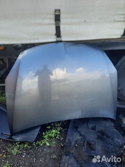 Капот на mitsubishi lancer 9