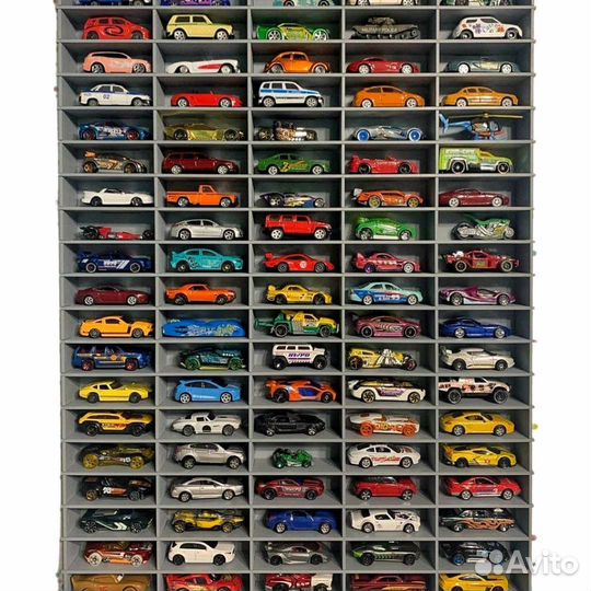 Полка для масштабных моделей машин 1:64 Hot Wheels
