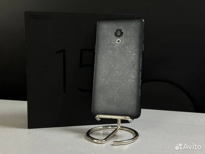 Meizu 15 Lite, 4/32 ГБ