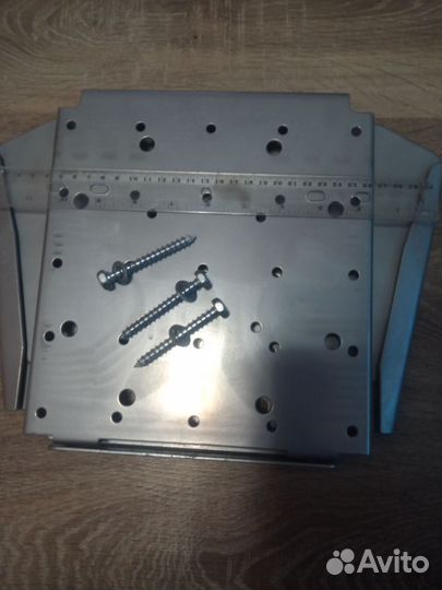 Кронштейн крепление на QM200-Fдля телевизора