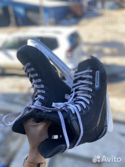 Коньки хоккейные 39 размер