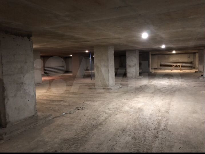 Машиноместо, 15 м²