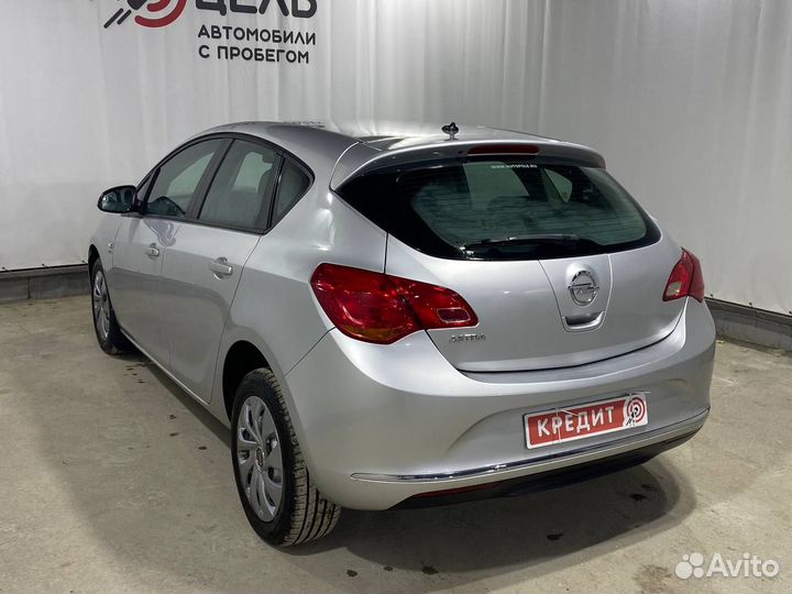 Opel Astra 1.6 МТ, 2014, 89 000 км