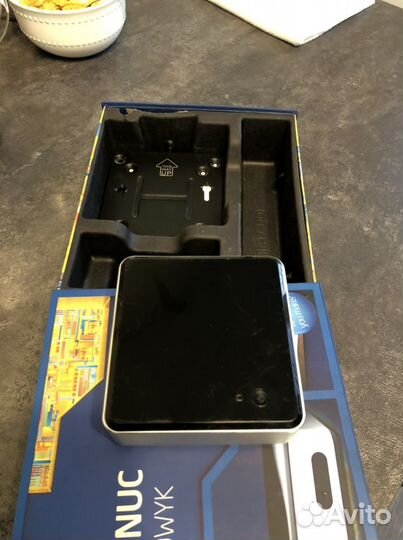 Неттоп (intel nuc) i3 4gb ozu + ssd