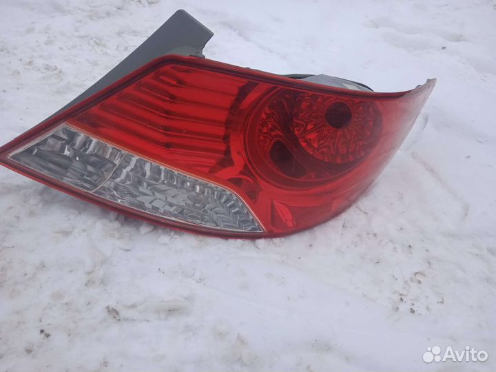 Фонарь задний