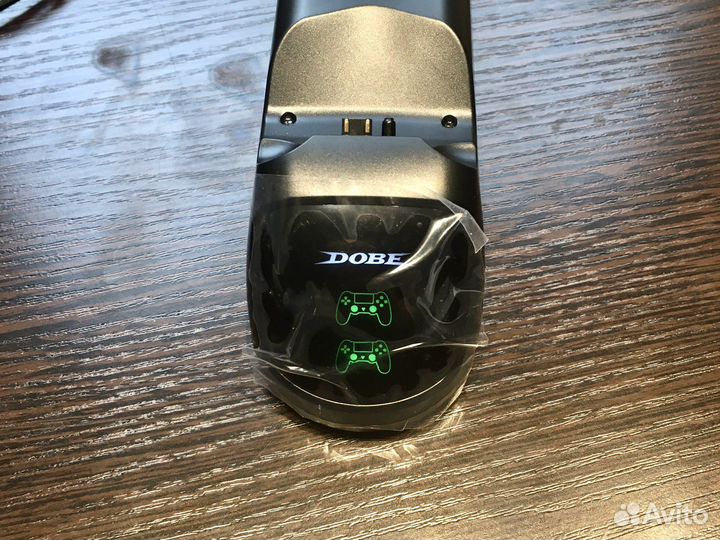 Зарядка для геймпадов (джойстиков) для Ps4