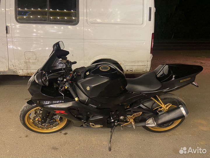 Suzuki GSX R 1000 k7