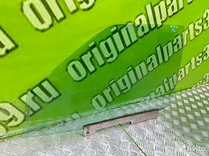 Стекло переднее левое Mercedes-Benz W124 M102 2.3