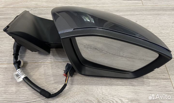 Зеркало правое Skoda Octavia A8 Platinum Grey