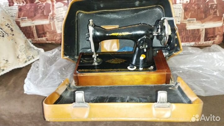 Ручная швейная машина бу
