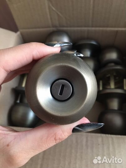 Замки на межкомнатные двери