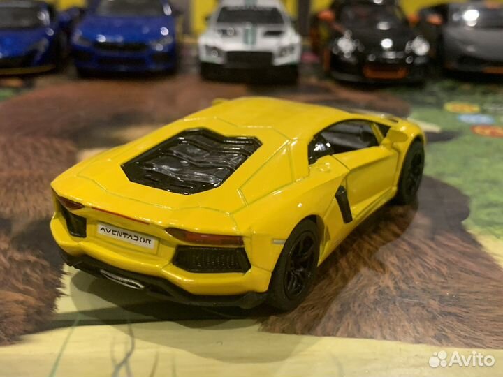 Металлическая моделька Lamborghini Aventador