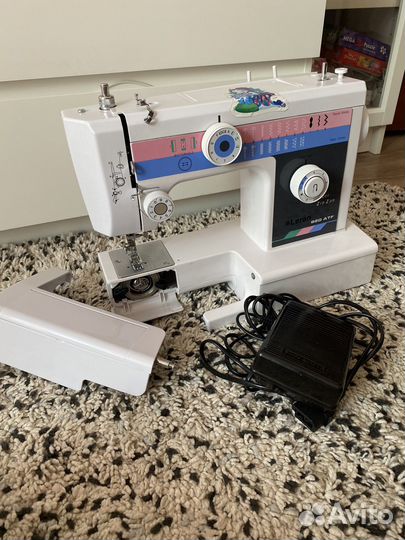 Швейная машина