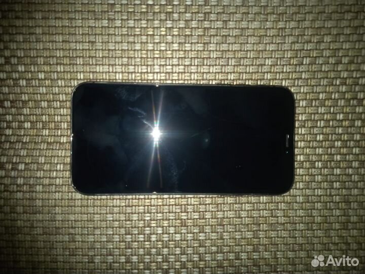 Продам айфон xr
