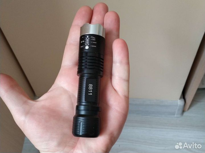 Фонарик светодиодный аккумуляторный