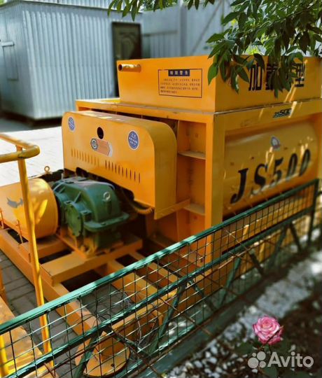 Двухвальный бетоносмеситель без скипа JS-500