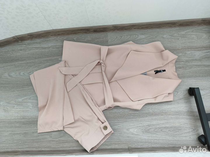 Костюм женский 44-46 Беж