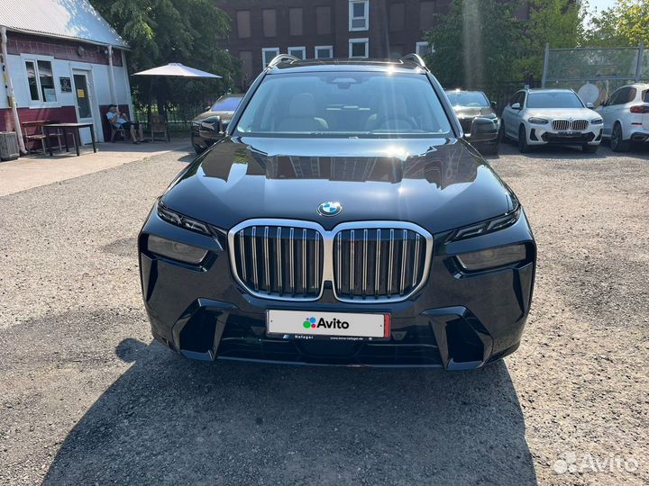 BMW X7 3.0 AT, 2023, 5 000 км