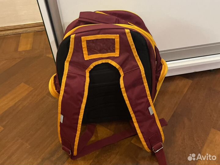 Рюкзак школьный