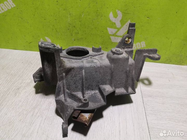 Кронштейн кпп Рено Клио 2 Симбол