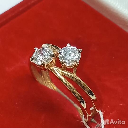 Новое золотое кольцо 585 пробы Поцелуйчик