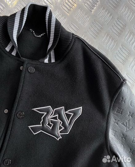 Бомбер куртка Louis Vuitton